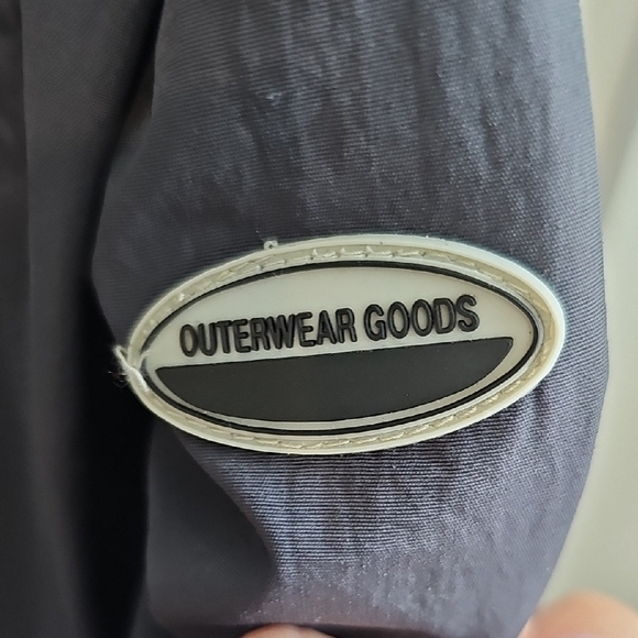 Zara Charcoal Gray Raincoat with Hood and Full-Length Zipper - Picture 3 of 6